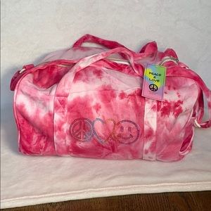 NEW! Pink tie dye peace ☮️ ❤️ 😀 duffle bag!!